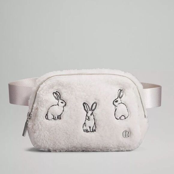 NWT Lululemon Athletica Lunar New Year Everywhere Belt Bag Fleece RARE Edition - Picture 1 of 7